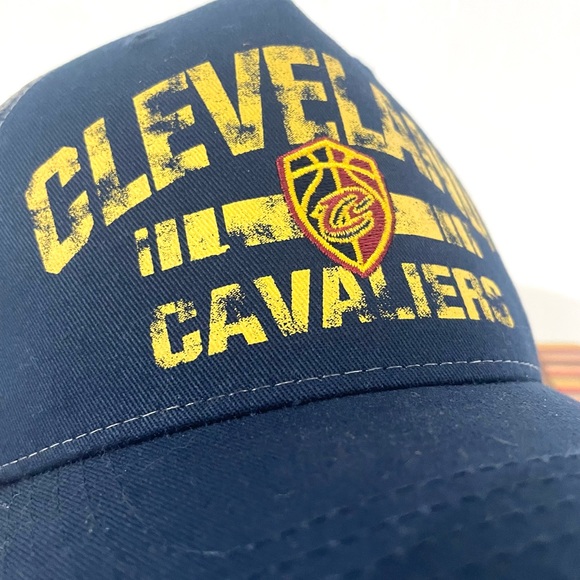 CLEVELAND CAVALIERS Blue and Yellow adjustable hat - Picture 9 of 11